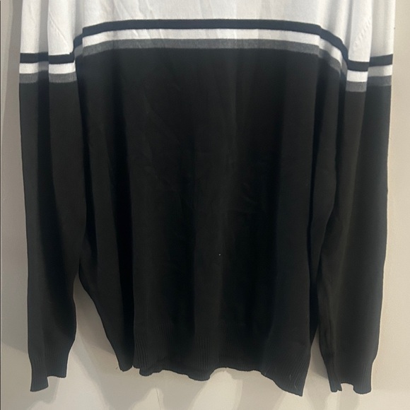 Classic Black and White Men's Sweatshirt - Picture 5 of 7